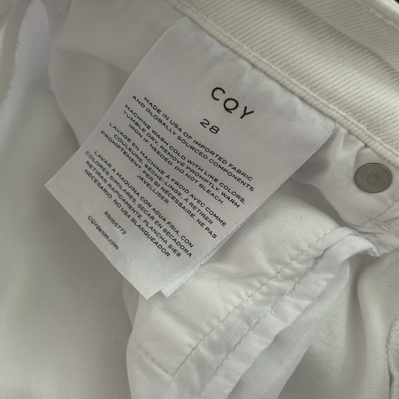 Anthropologie X CQY Straight Leg High Rise Jeans in White. Size 28X26 - Picture 10 of 16